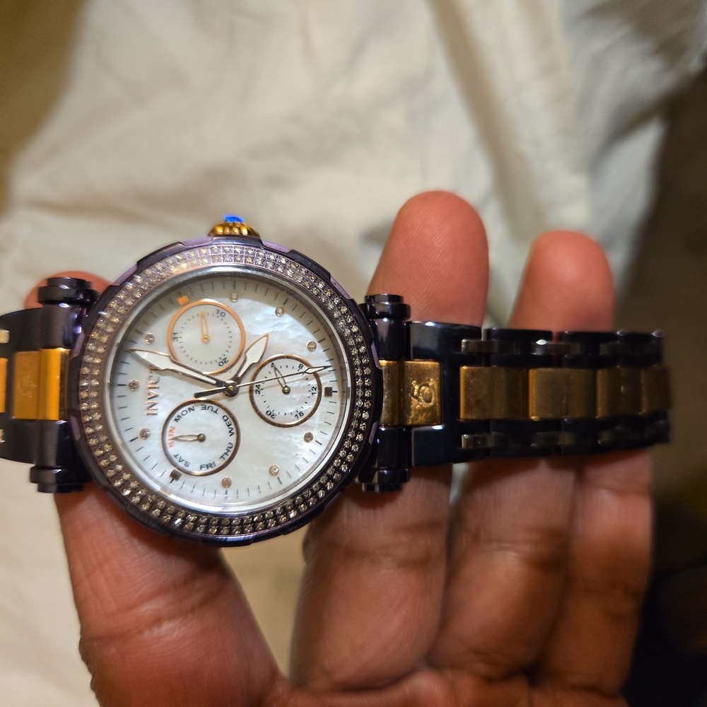 Lady Invicta watch - Picture 2 of 3